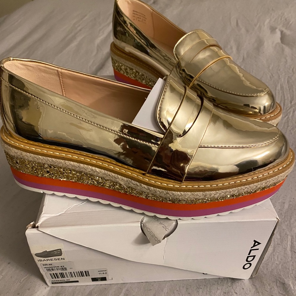 NWT Aldo Ibaresen Gold Platform Shoes